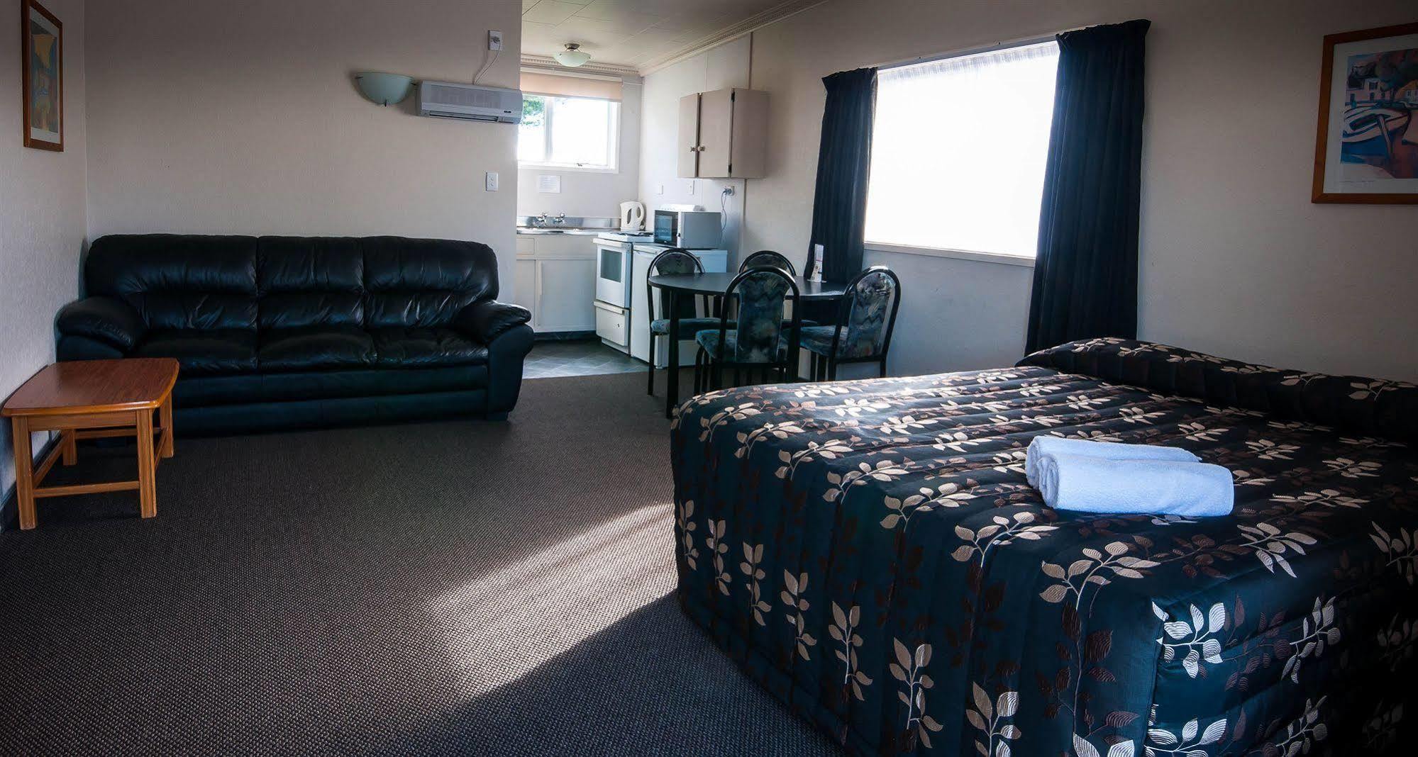 Charles Court Motel Greymouth Exterior photo